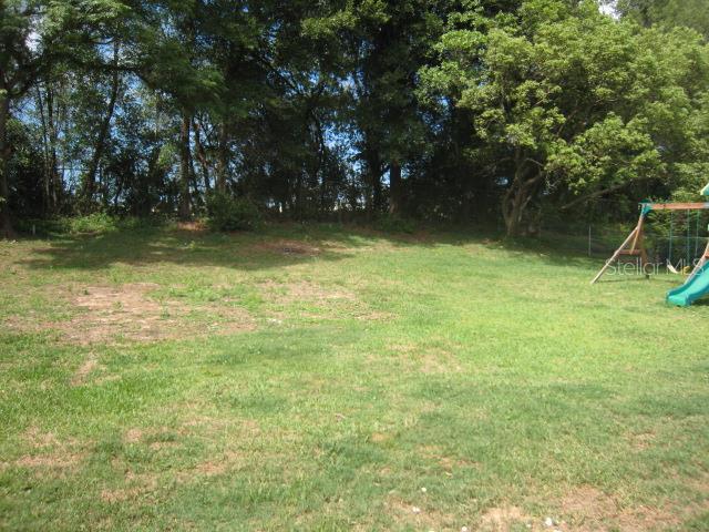 Building Photo - 2671 Azalea Dr