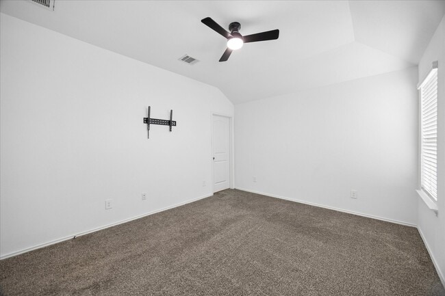 Building Photo - 16691 Lonely Pines Dr