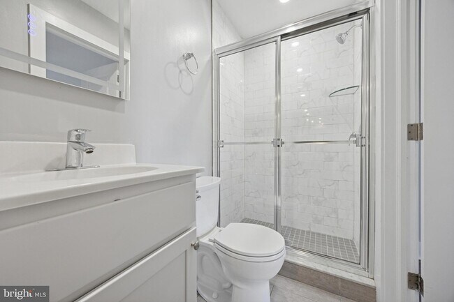 Building Photo - 502 Gerhard St