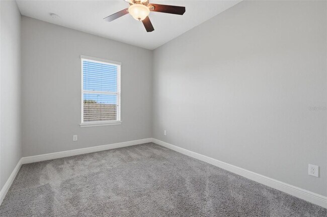 Building Photo - 15591 Honeybell Dr