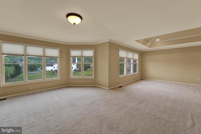 Building Photo - 19 Meadowlark Dr