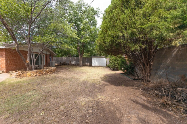 Building Photo - 3202 45th St