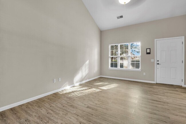 Building Photo - 230 North Cir