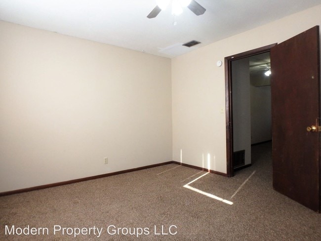 Building Photo - 2300 Sears Ct