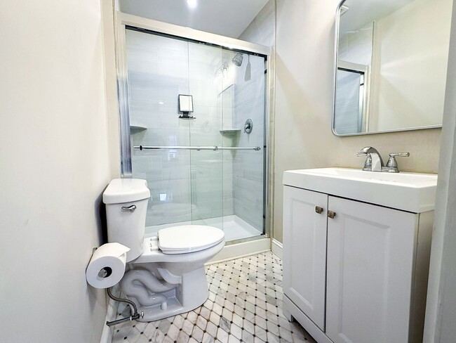 Building Photo - Stunning 3-Bedroom Twin Home in the Heart of Phoenixville! Available NOW!