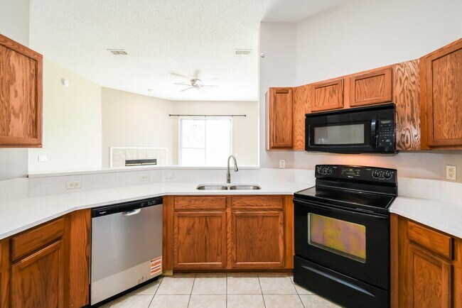 Building Photo - 10332 Marsh Hawk Dr