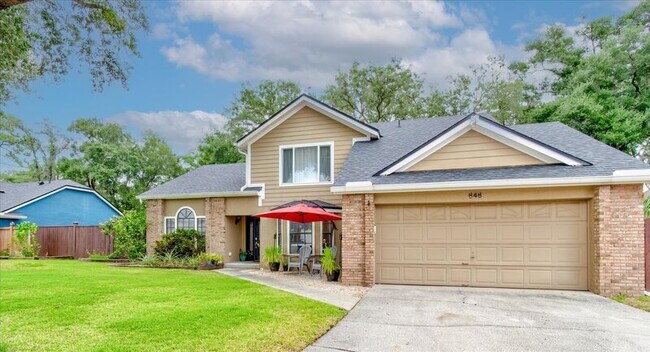 Building Photo - 848 Bucksaw Pl