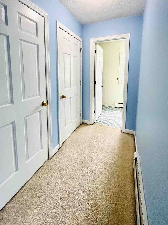 Building Photo - 6-Bedroom, 2-Bath Single-Family Home – Prime UVM Location