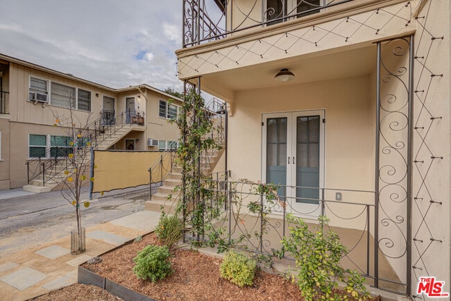 Building Photo - 12349 Riverside Dr