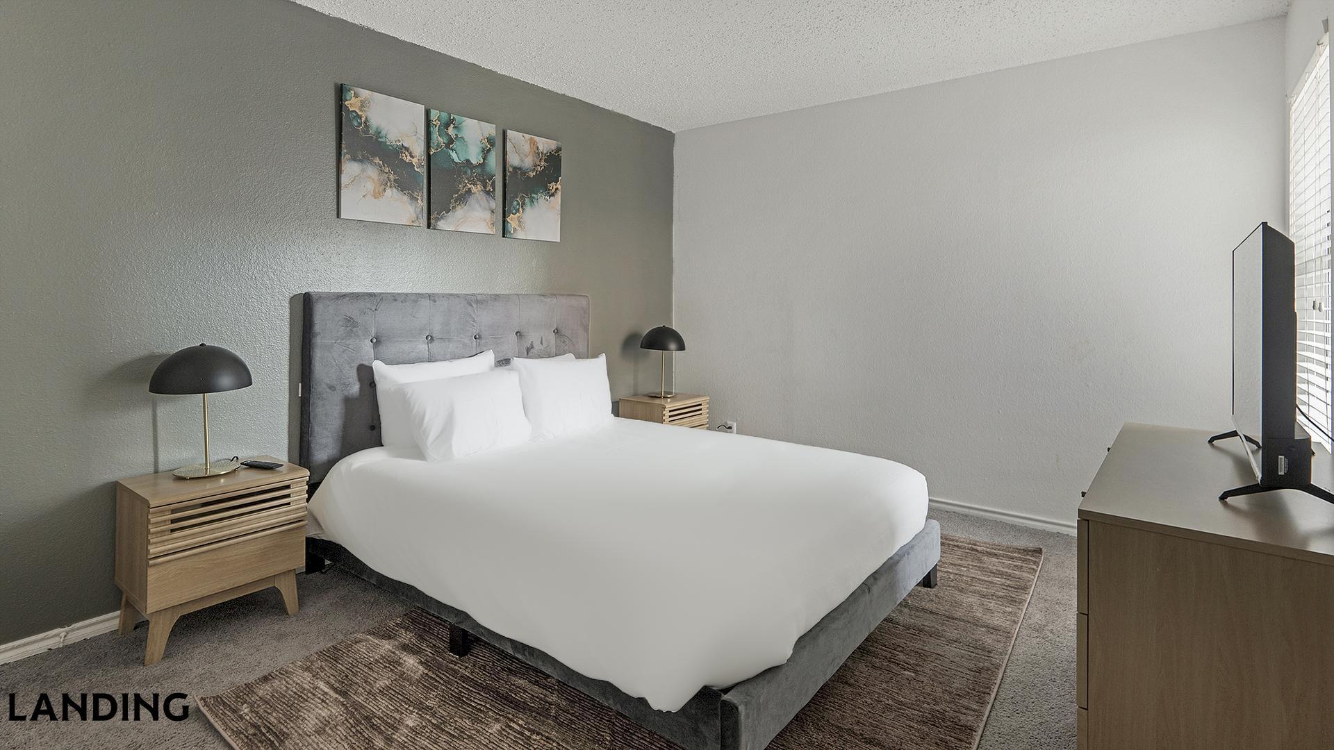 Building Photo - 1071 Clayton Ln