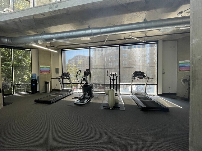 Building Photo - Industrial Highrise Available in the Stree...