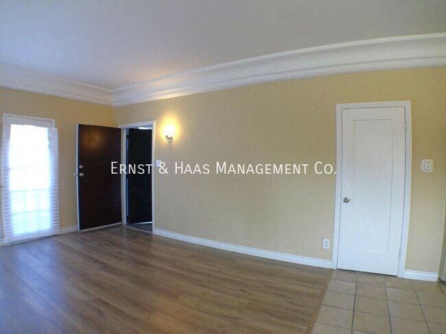 Building Photo - 1620 Gundry Ave