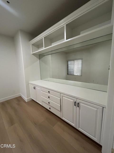 Building Photo - 994 C. Amable