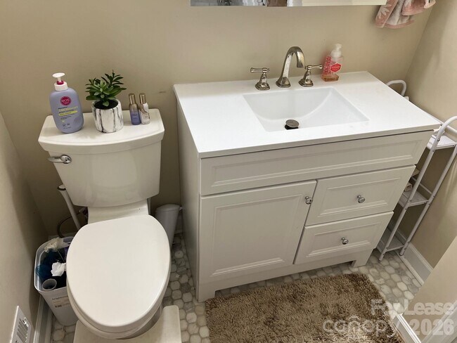 Building Photo - 1215 Sewickley Dr