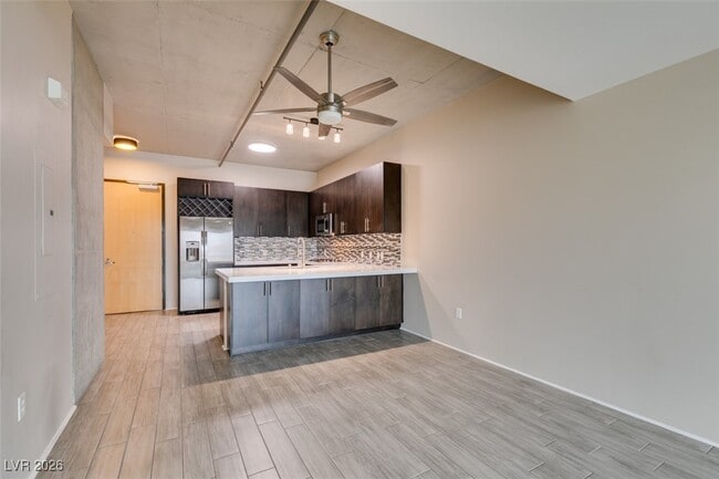 Building Photo - 353 E Bonneville Ave