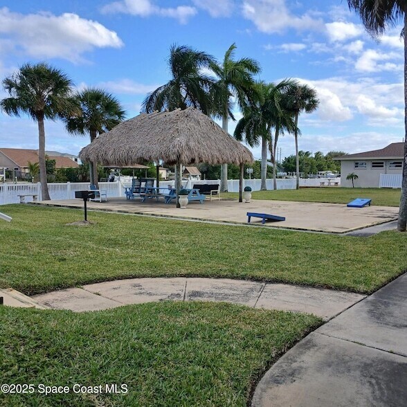 Building Photo - 250 N Banana River Dr