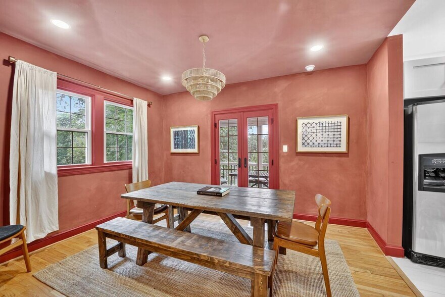 Building Photo - 6017 Inwood St