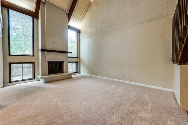 Building Photo - 412 Hollyhill Ln