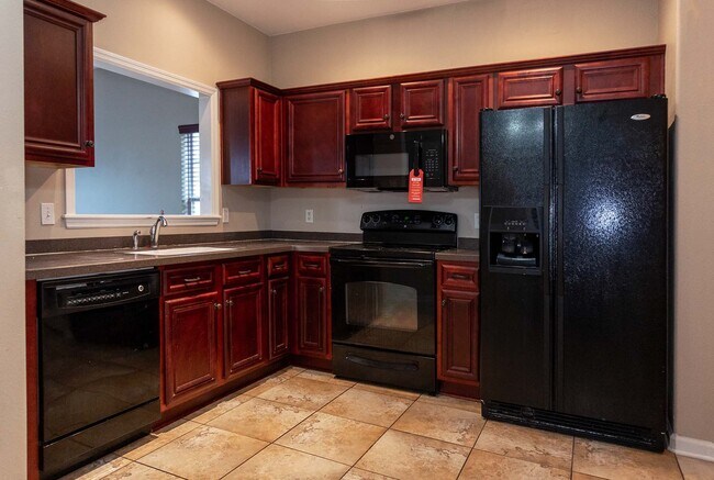 Building Photo - 2295 Del Carmel Way