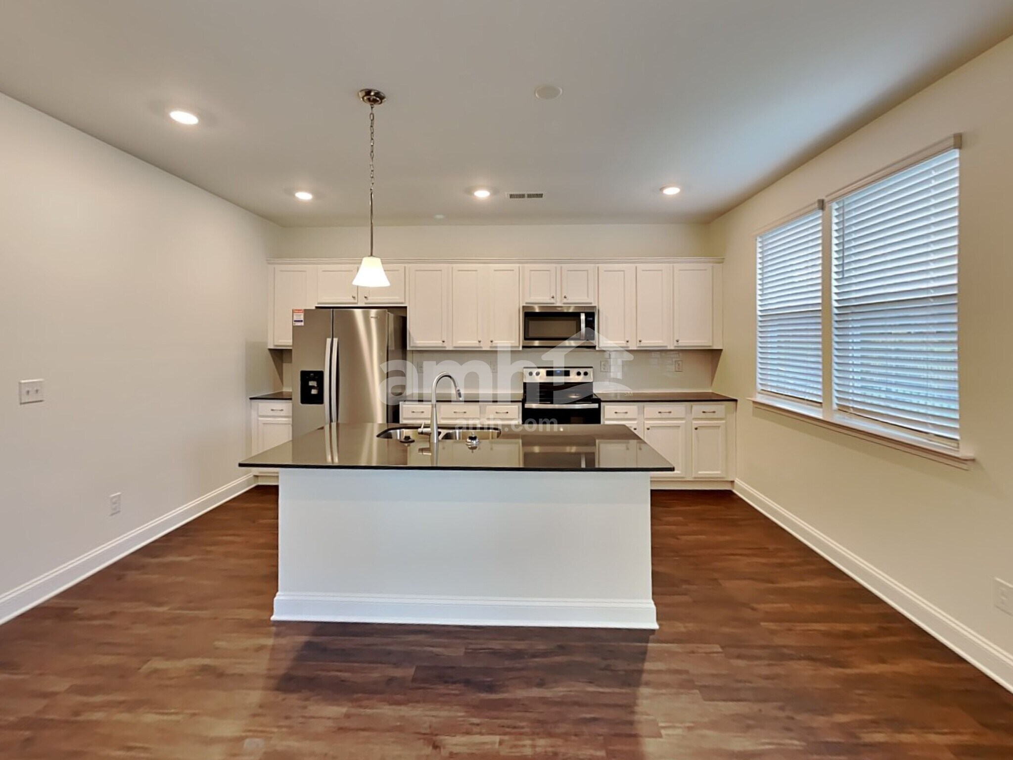 Building Photo - 559 Rivermist Dr