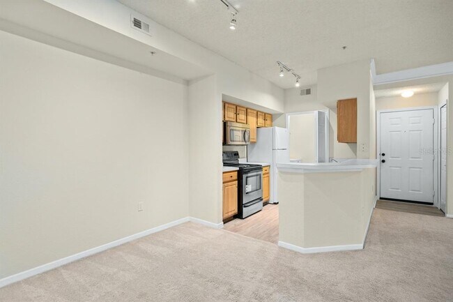 Building Photo - 13016 Plantation Park Cir