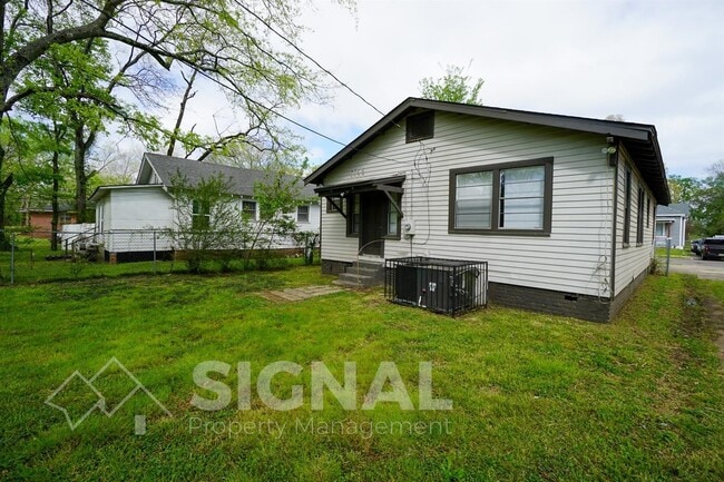 Building Photo - 1785 Steiner Ave SW