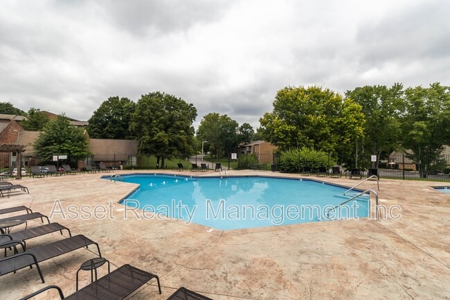 Building Photo - 454 Berlin Dr