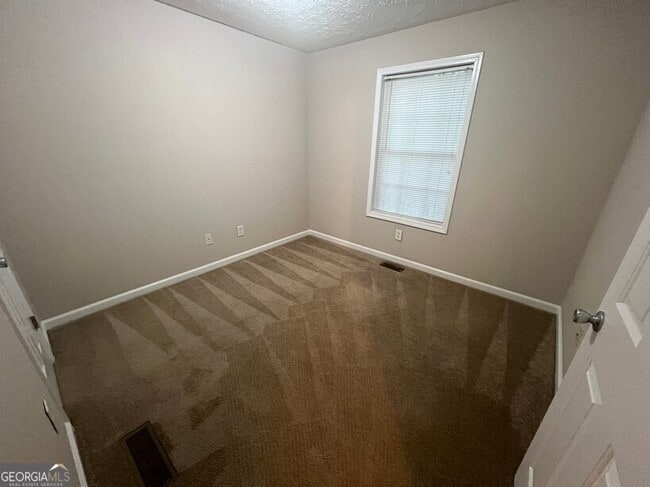 Building Photo - 79 Gold Finch Dr