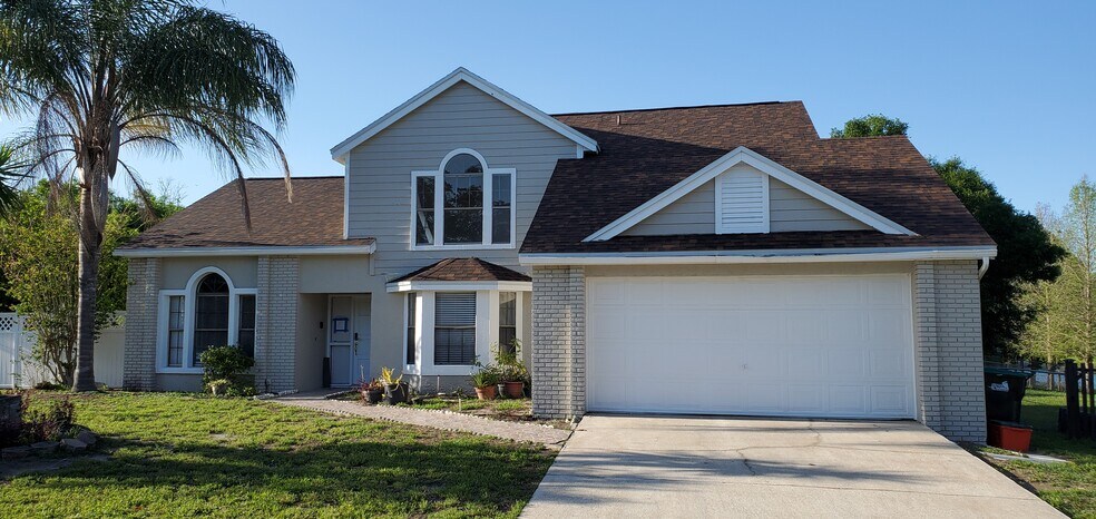 Building Photo - 3317 Hillmont Cir