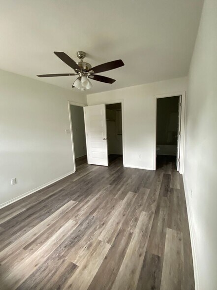 Building Photo - 916 S Amarillo Ave