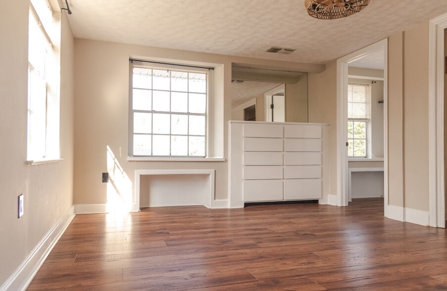 Bedroom 2/large closet/built-in drawers - 2513 New York Ave
