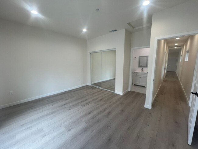 Building Photo - 7317-7321 Garden Grove Avenue