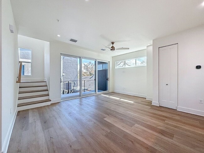 Building Photo - 336 14th St N