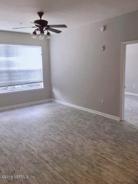 Building Photo - 7990 Baymeadows Cir E