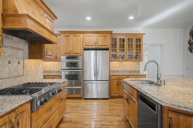 Building Photo - Luxury 5 Bedroom Home with Private Pool in Glen Allen – $4,500/mo