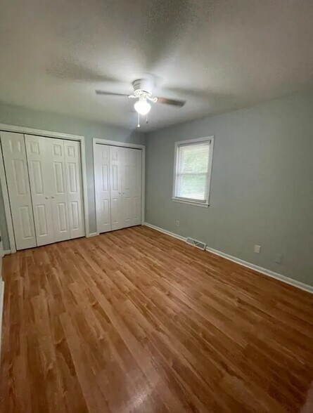 Building Photo - 507 Arlington Dr