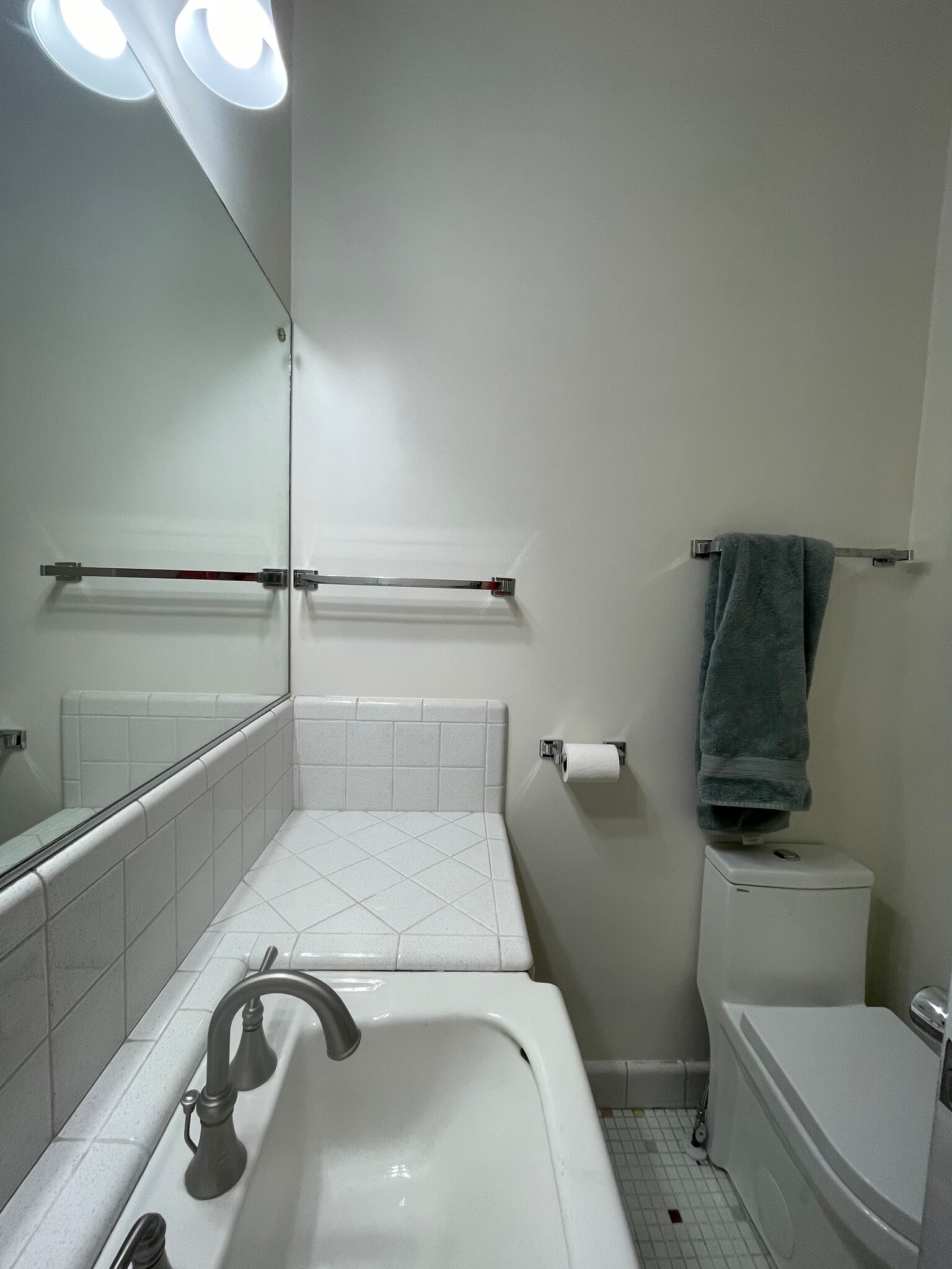 Building Photo - 264 E 4800 S