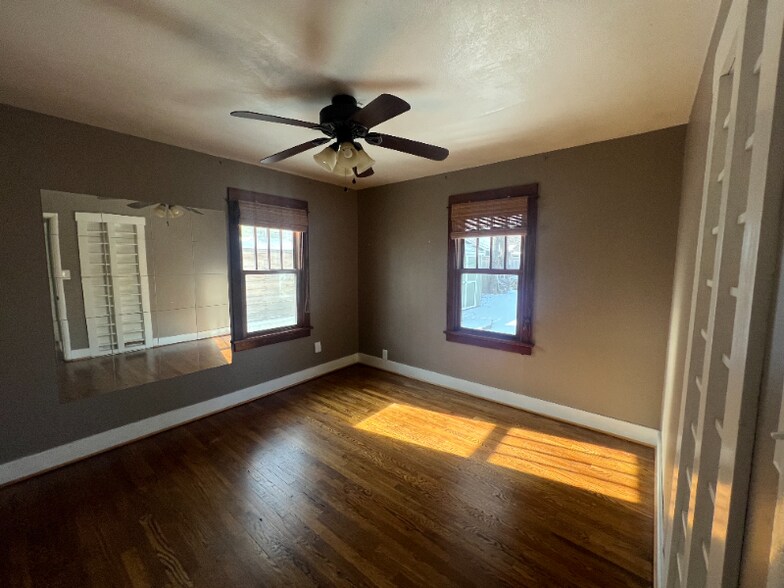 Building Photo - 419 Wood St