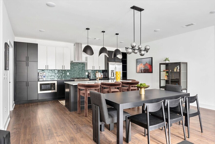 Building Photo - 105 Lucile St