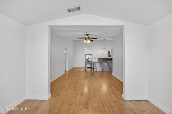 Building Photo - 13810 Sutton Park Dr N