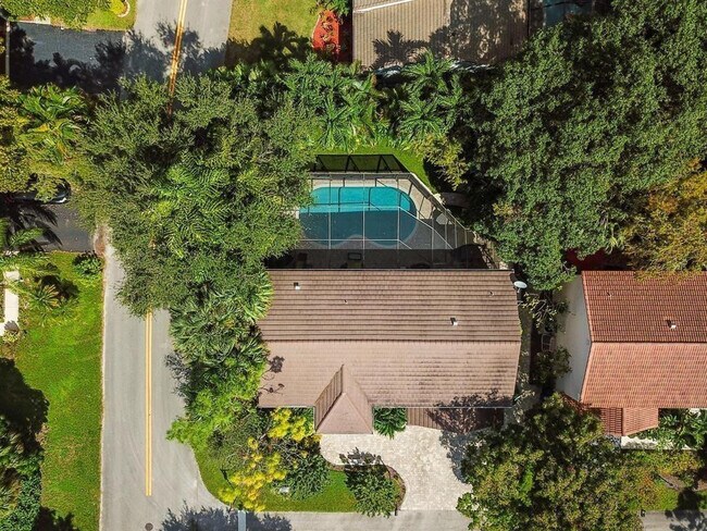 Building Photo - 7501 Red Bay Pl