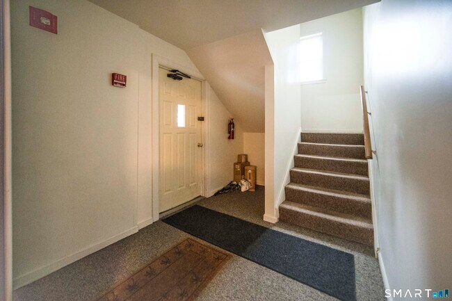 Building Photo - 440 Prospect St