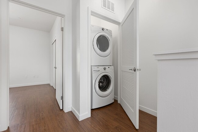 Interior Photo - 17th Place Townhomes