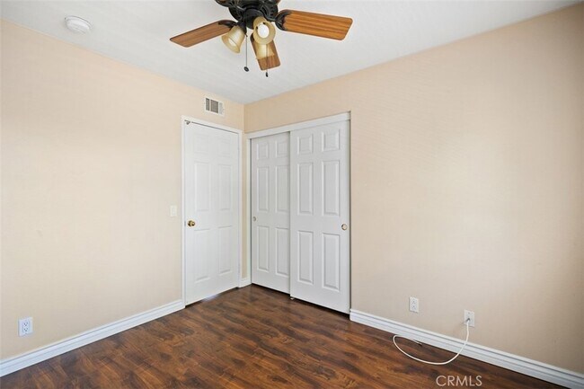 Building Photo - 9 Acorn Ridge