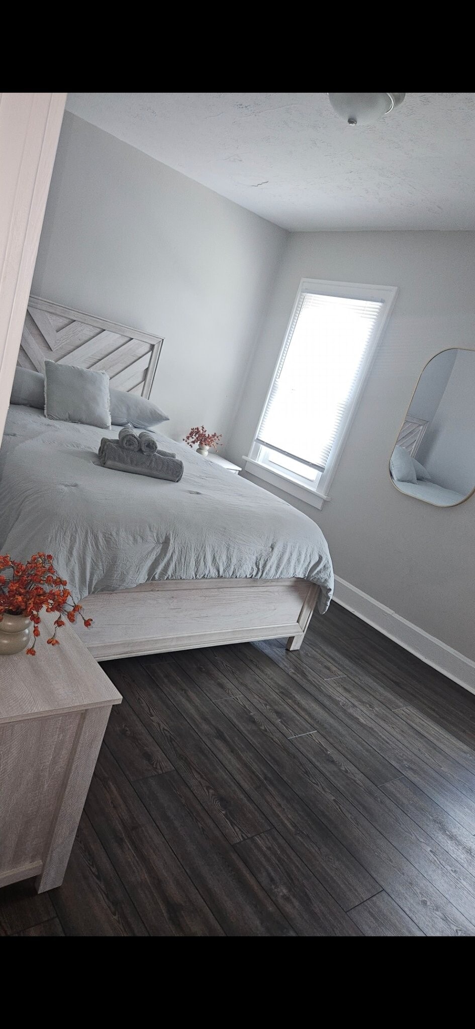 Building Photo - 962 S Ohio Ave