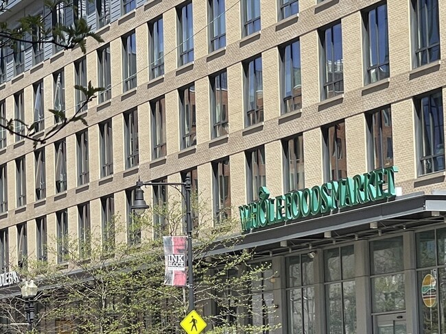 Building Photo - 370-380-380 Harrison Ave