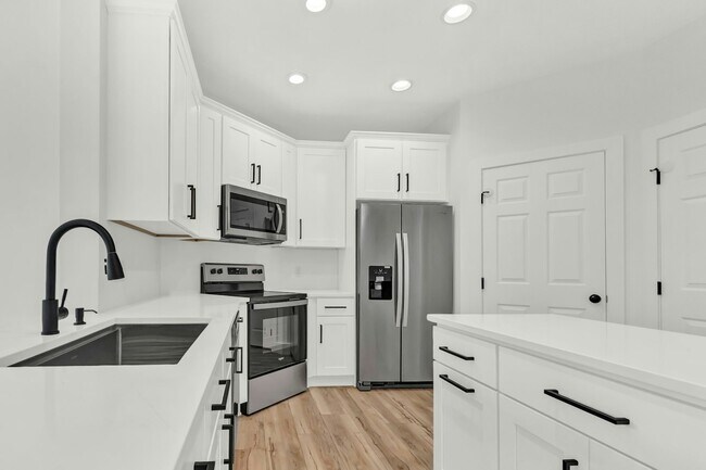 Building Photo - 6117 Antler Xing