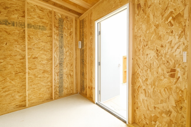 Building Photo - Adorable 2x2 with easy access to the river trails, and option to have all utilities included!