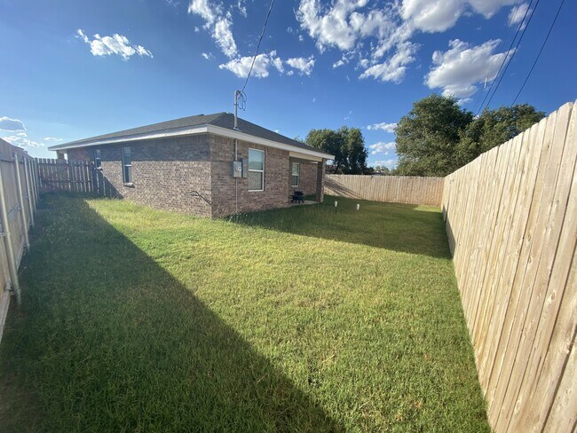 Building Photo - 237 Martin Ave