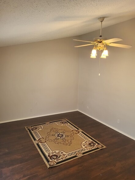 Building Photo - 4401 Thrasher Ct